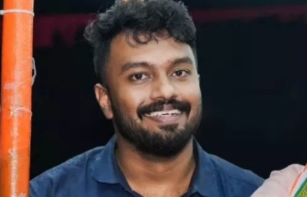 അതിജീവിതയുടെ സ്വകാര്യ ചാറ്റുകൾ പുറത്തുവിട്ടു; ഫെനി നൈനാനെതിരെ കേസെടുത്ത്  സൈബർ പോലീസ്