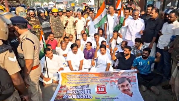 PANTHEERAMKAVU TOLL PLAZA