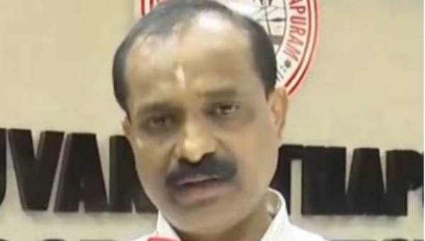 തീവ്രവാദി പരാമർശം ശ്രദ്ധയിൽപ്പെട്ടില്ല’; വെള്ളാപ്പള്ളി നടേശന്റെ വീട്ടിലെത്തി വിവി രാജേഷ്