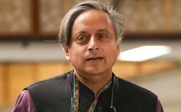 തലസ്ഥാനത്തെ ബിജെപി ജയം; പാർട്ടിക്കുള്ളിൽ  പറയാനുണ്ടെന്ന്  ശശി  തരൂർ