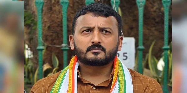 രാഹുല്‍ മാങ്കൂട്ടത്തിലിന്റെ എംഎല്‍എ സ്ഥാനത്തില്‍ ഇനി തീരുമാനം എത്തിക്‌സ് കമ്മിറ്റിക്ക് വിട്ടു; പരാതി കൈമാറി സ്പീക്കര്‍