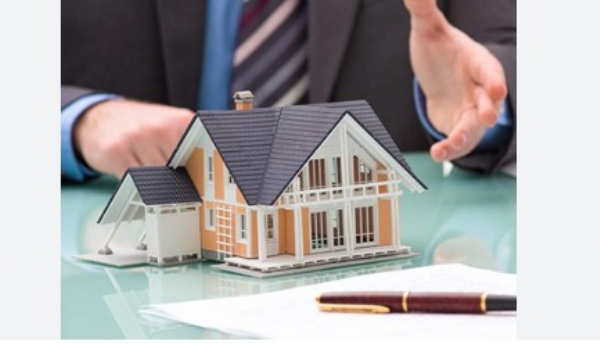 കേരളത്തിലെ റിയൽ എസ്റ്റേറ്റ് മേഖലയിൽ കടുത്ത മാന്ദ്യം; വിൽക്കാൻ ഭൂമിയുണ്ട്, പക്ഷേ വാങ്ങാൻ ആളില്ല; കാരണങ്ങൾ ഇവയാണ് കേരളത്തിലെ റിയൽ എസ്റ്റേറ്റ് മേഖലയിൽ കടുത്ത മാന്ദ്യം; വിൽക്കാൻ ഭൂമിയുണ്ട്, പക്ഷേ വാങ്ങാൻ ആളില്ല; കാരണങ്ങൾ ഇവയാണ്