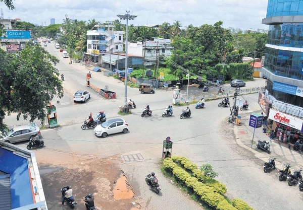Kochi Thammanam-Pullepady Road Development