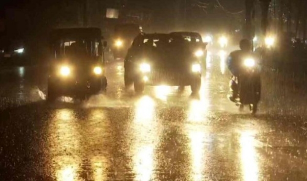 ചക്രവാതച്ചുഴിയും ന്യൂനമർദ്ദവും ശക്തമാകുന്നു; കേരളത്തിൽ വെള്ളിയാഴ്ച മുതൽ വ്യാപക മഴയ്ക്ക് സാധ്യത, രണ്ട് ജില്ലകളിൽ യെല്ലോ അലർട്ട് ചക്രവാതച്ചുഴിയും ന്യൂനമർദ്ദവും ശക്തമാകുന്നു; കേരളത്തിൽ വെള്ളിയാഴ്ച മുതൽ വ്യാപക മഴയ്ക്ക് സാധ്യത, രണ്ട് ജില്ലകളിൽ യെല്ലോ അലർട്ട്