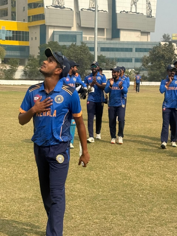 വിജയ് ഹാസരെ