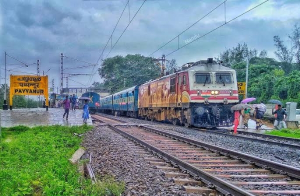 **ട്രെയിൻ യാത്രക്കാരന്റെ പണവും ലോട്ടറിയും കവർന്നു; കോട്ടയം സ്വദേശി കോഴിക്കോട് റെയിൽവേ പോലീസിന്റെ പിടിയിൽ** **ട്രെയിൻ യാത്രക്കാരന്റെ പണവും ലോട്ടറിയും കവർന്നു; കോട്ടയം സ്വദേശി കോഴിക്കോട് റെയിൽവേ പോലീസിന്റെ പിടിയിൽ**