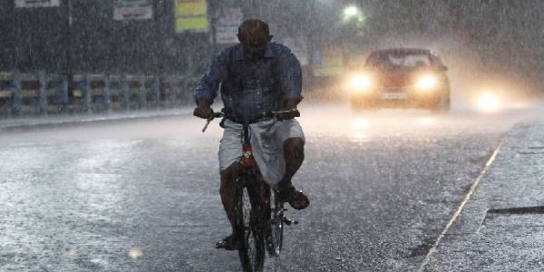 സംസ്ഥാനത്ത് തുലാവർഷം സജീവം: ഒരാഴ്ച ശക്തമായ മഴയ്ക്ക് സാധ്യത; വിവിധ ജില്ലകളിൽ യെല്ലോ അലർട്ട്