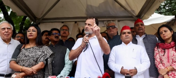 कांग्रेस सांसद राहुल गांधी पत्रकार वार्ता के दौरान। कांग्रेस सांसद राहुल गांधी पत्रकार वार्ता के दौरान।