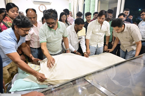 मुख्यमंत्री सहित अन्य