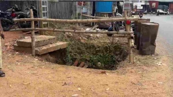 മൂവാറ്റുപുഴയിൽ മറ്റൊരു മരണക്കെണി; റോഡിലെ കുഴിയിൽ വീണ് അപകടങ്ങൾ തുടർക്കഥ; അധികൃതർ കണ്ണടയ്ക്കുന്നു മൂവാറ്റുപുഴയിൽ മറ്റൊരു മരണക്കെണി; റോഡിലെ കുഴിയിൽ വീണ് അപകടങ്ങൾ തുടർക്കഥ; അധികൃതർ കണ്ണടയ്ക്കുന്നു