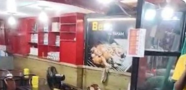 കോഴിക്കോട് മാങ്കാവിൽ ലഹരിസംഘത്തിന്റെ അഴിഞ്ഞാട്ടം: പണം ചോദിച്ചതിന് ഹോട്ടൽ ജീവനക്കാരനെ മർദ്ദിച്ചു; സ്ഥാപനം അടിച്ചുതകർത്തു