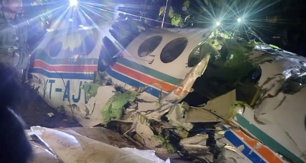 ജാർഖണ്ഡിൽ എയർ ആംബുലൻസ് തകർന്നു വീണു: രോഗിയടക്കം ഏഴ് പേരും മരിച്ചു; കനത്ത ഇടിമിന്നലും കാറ്റും അപകടകാരണമെന്ന് പ്രാഥമിക നിഗമനം