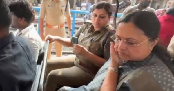 കെഎസ്യു പ്രതിഷേധത്തിനിടെ മന്ത്രിക്കു പരുക്ക്; വീണാ ജോർജ് ഐസിയുവിൽ, ആശുപത്രിയിലെത്തി മുഖ്യമന്ത്രി