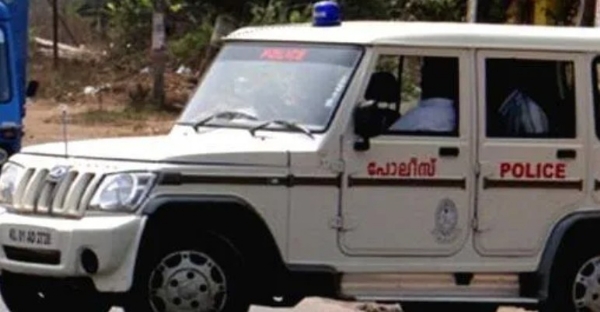 നഗരൂരിൽ പോലീസ് ജീപ്പ് തല്ലിത്തകർത്തു: ഡി.വൈ.എഫ്.ഐ പ്രവർത്തകർക്കെതിരെ കേസെടുത്ത് പോലീസ് നഗരൂരിൽ പോലീസ് ജീപ്പ് തല്ലിത്തകർത്തു: ഡി.വൈ.എഫ്.ഐ പ്രവർത്തകർക്കെതിരെ കേസെടുത്ത് പോലീസ്