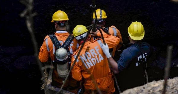 മേഘാലയയിലെ അനധികൃത കൽക്കരി ഖനിയിൽ സ്ഫോടനം: 27 മരണം; കളക്ടറെയും എസ്.പിയെയും വിളിച്ചുവരുത്തി ഹൈക്കോടതി