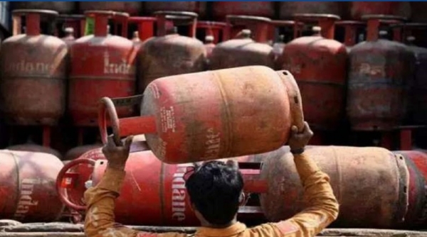 പാചകവാതകക്ഷാമം: മുംബൈയിലെ 20 ശതമാനം ഹോട്ടലുകളും അടച്ചു; പ്രതിസന്ധി തുടർന്നാൽ പകുതിയോളം ഹോട്ടലുകൾ പൂട്ടും