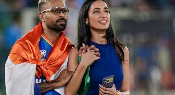 ദേശീയ പതാകയെ അപമാനിച്ചു: ഇന്ത്യൻ താരം ഹാർദിക് പാണ്ഡ്യക്കെതിരെ നിയമനടപടി