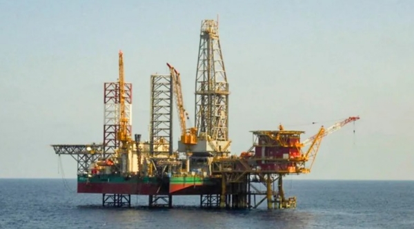 ആഗോള വിപണിയിൽ എണ്ണവില കുതിക്കുന്നു; ബാരലിന് 100 ഡോളർ കടന്നു, ഓഹരി വിപണികളിൽ വൻ തകർച്ച