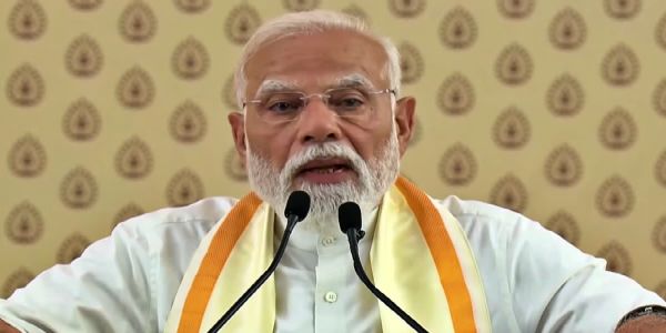 ഇറാന് പ്രസിഡന്റുമായി ചര്ച്ച നടത്തി പ്രധാനമന്ത്രി നരേന്ദ്ര മോദി; ചര്ച്ചയിലൂടെ സമാധാനം കണ്ടെത്തണം