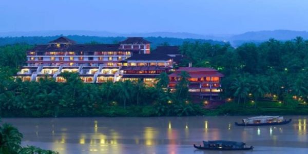 പാചകവാതക ക്ഷാമം: കേരളത്തിലെ ടൂറിസം മേഖല കടുത്ത പ്രതിസന്ധിയിൽ; നിരവധി ഹോട്ടലുകൾ അടച്ചു