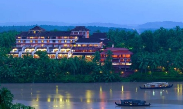 പാചകവാതക ക്ഷാമം: കേരളത്തിലെ ടൂറിസം മേഖല കടുത്ത പ്രതിസന്ധിയിൽ; നിരവധി ഹോട്ടലുകൾ അടച്ചു