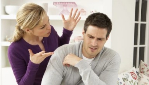 കോന്നിയിൽ ദമ്പതികളുടെ തർക്കം പരിഹരിക്കാനെത്തിയ ബന്ധു തലയ്ക്കടിയേറ്റ് മരിച്ചു; നാടിനെ നടുക്കിയ സംഭവം കോന്നിയിൽ ദമ്പതികളുടെ തർക്കം പരിഹരിക്കാനെത്തിയ ബന്ധു തലയ്ക്കടിയേറ്റ് മരിച്ചു; നാടിനെ നടുക്കിയ സംഭവം