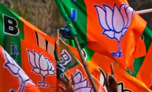 കേരള നിയമസഭാ തിരഞ്ഞെടുപ്പ് 2026: ബിജെപി ആദ്യഘട്ട സ്ഥാനാർത്ഥി പട്ടിക ഉടൻ പുറത്തിറക്കും; എ ക്ലാസ് മണ്ഡലങ്ങളിൽ കടുത്ത പോരാട്ടം കേരള നിയമസഭാ തിരഞ്ഞെടുപ്പ് 2026: ബിജെപി ആദ്യഘട്ട സ്ഥാനാർത്ഥി പട്ടിക ഉടൻ പുറത്തിറക്കും; എ ക്ലാസ് മണ്ഡലങ്ങളിൽ കടുത്ത പോരാട്ടം