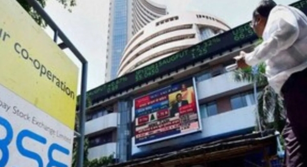 ഓഹരി വിപണിയിൽ മുന്നേറ്റം; സെൻസെക്സും നിഫ്റ്റിയും നേട്ടത്തിൽ; ടാറ്റ സ്റ്റീൽ, എച്ച്ഡിഎഫ്സി ബാങ്ക് ഓഹരികൾ തിളങ്ങുന്നു