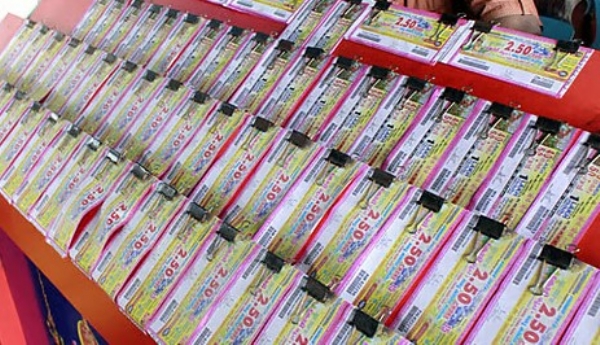 ഇന്നത്തെ ഭാഗ്യവാൻ ആരാകും? ഭാഗ്യതാര ലോട്ടറി ഫലം ഇന്ന്; ഒന്നാം സമ്മാനം ഒരു കോടി രൂപ ഇന്നത്തെ ഭാഗ്യവാൻ ആരാകും? ഭാഗ്യതാര ലോട്ടറി ഫലം ഇന്ന്; ഒന്നാം സമ്മാനം ഒരു കോടി രൂപ