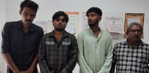 മാഹി മദ്യം കൊല്ലത്തേക്ക് കടത്താൻ ശ്രമം; കോഴിക്കോട് അഴിയൂരിൽ 255 ലിറ്റർ മദ്യവുമായി നാലുപേർ പിടിയിൽ മാഹി മദ്യം കൊല്ലത്തേക്ക് കടത്താൻ ശ്രമം; കോഴിക്കോട് അഴിയൂരിൽ 255 ലിറ്റർ മദ്യവുമായി നാലുപേർ പിടിയിൽ