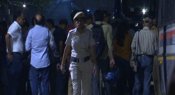 ഭൂമി അനുവദിച്ചതിലെ ലംഘനം: വാർത്താ ഏജൻസിയായ യുഎൻഐയുടെ ഓഫീസ് ഡൽഹി പൊലീസ് സീൽ ചെയ്തു; ഹൈക്കോടതി ഉത്തരവ് നടപ്പിലാക്കി ഭൂമി അനുവദിച്ചതിലെ ലംഘനം: വാർത്താ ഏജൻസിയായ യുഎൻഐയുടെ ഓഫീസ് ഡൽഹി പൊലീസ് സീൽ ചെയ്തു; ഹൈക്കോടതി ഉത്തരവ് നടപ്പിലാക്കി