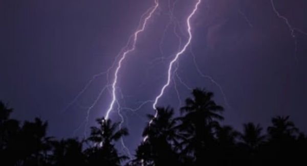 സംസ്ഥാനത്ത് വേനൽമഴയെത്തുന്നു; തിരുവനന്തപുരത്ത് ഇടിമിന്നൽ ജാഗ്രത, 11 ജില്ലകളിൽ യെല്ലോ അലർട്ട്