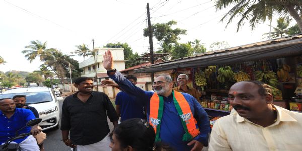 സ്വത്ത് മറച്ചുവച്ചെന്ന കോണ്ഗ്രസ് പരാതി തള്ളി; രാജീവ് ചന്ദ്രശേഖറിന്റെ പത്രിക സ്വീകരിച്ചു