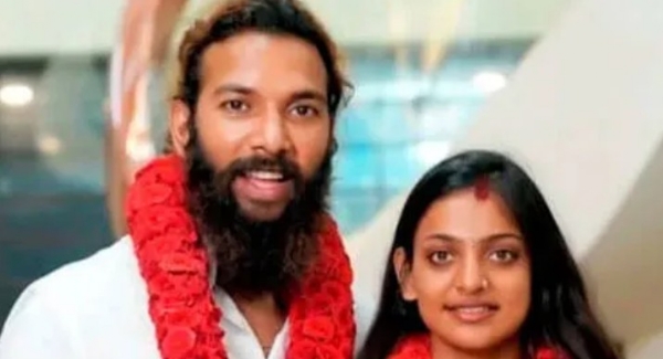 കുംഭമേള വൈറൽ താരം മൊണാലിസയുടെ വിവാഹം: മദ്ധ്യപ്രദേശ് എസ്സി- എസ്ടി കമ്മിഷൻ തിരുവനന്തപുരത്ത്