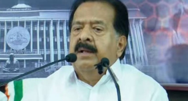 ദിനേശ് ബീഡി സഹകരണ സംഘത്തിന് ടെൻഡർ നൽകിയതിൽ 700 കോടിയുടെ അഴിമതി; മന്ത്രിയുടെ വാദം കള്ളമെന്ന് രമേശ് ചെന്നിത്തല ദിനേശ് ബീഡി സഹകരണ സംഘത്തിന് ടെൻഡർ നൽകിയതിൽ 700 കോടിയുടെ അഴിമതി; മന്ത്രിയുടെ വാദം കള്ളമെന്ന് രമേശ് ചെന്നിത്തല