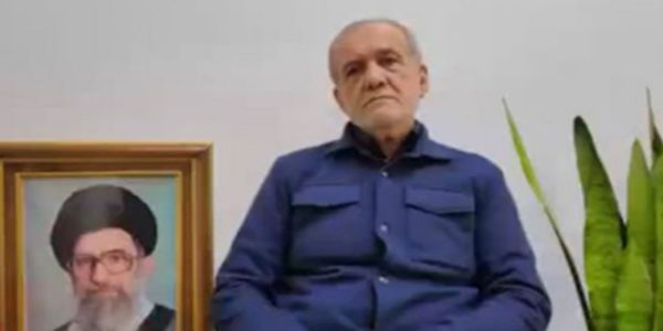 കീഴടങ്ങണമെന്ന മോഹം അവർക്ക് ശവക്കുഴിയിലേക്ക് കൊണ്ടുപോകാം; ട്രംപിന് ശക്തമായ മറുപടിയുമായി ഇറാൻ പ്രസിഡന്റ്