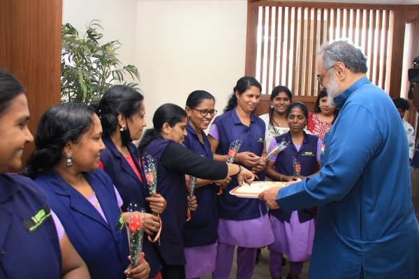 *വനിതാ ദിനം: വനിതകളെ ആദരിച്ച് ബിജെപി*