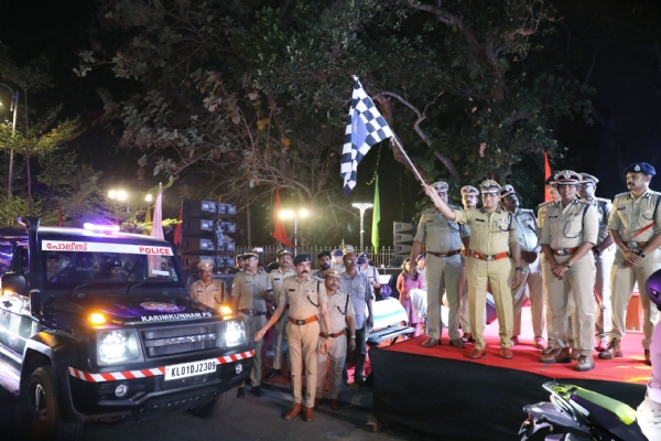കേരള സന്ദർശനത്തിൽ പഴയ ഗൺമാനെ കൂടെക്കൂട്ടി മുഖ്യ തിരഞ്ഞെടുപ്പ് കമ്മീഷണർ ഗ്യാനേഷ് കുമാർ*
