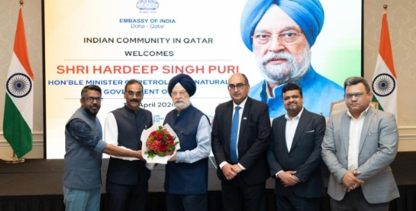 ഖത്തറിൽ കേന്ദ്രമന്ത്രി ഹർദീപ് സിംഗ് പുരിക്ക് ഉജ്ജ്വല സ്വീകരണം; ഇന്ത്യൻ സമൂഹത്തിന്റെ കരുത്തിന് കൈയടിച്ച് മന്ത്രി