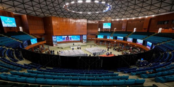 അമേരിക്കയും ഇറാനും തമ്മിലുള്ള താത്കാലിക വെടിനിർത്തൽ കരാർ അടുത്തയാഴ്ച അവസാനിക്കാനിരിക്കെ സമാധാനം ലക്ഷ്യമിട്ട് ഇരുരാജ്യങ്ങളും വീണ്ടും ചർച്ചകൾക്ക് ഒരുങ്ങുന്നു.