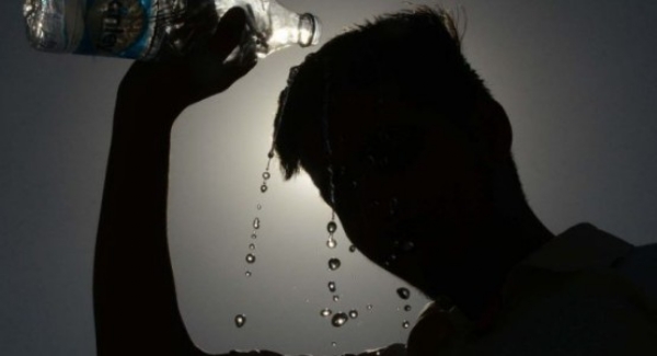 കേരളത്തിൽ റെക്കോർഡ് ചൂട്; വൈദ്യുതി ഉപഭോഗം ആദ്യമായി 6000 മെഗാവാട്ട് കടന്നു; ആശങ്കയായി കാലവർഷക്കുറവും