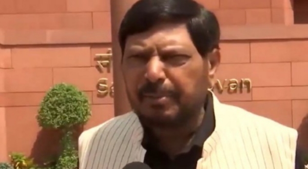 മണ്ഡല പുനർനിർണ്ണയത്തെ എതിർക്കുന്നത് സ്ത്രീവിരുദ്ധം; പ്രതിപക്ഷത്തിനെതിരെ ആഞ്ഞടിച്ച് കേന്ദ്രമന്ത്രി രാംദാസ് അത്താവലെ