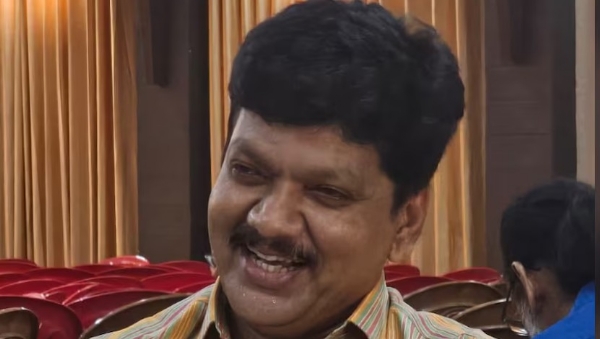 പാർട്ടിക്ക് അയച്ച കത്ത് ചോർത്തി നൽകി; തന്നെ പുകച്ച് പുറത്തുചാടിക്കാൻ ശ്രമിക്കുന്നു: കോഴിക്കോട് കോണ്ഗ്രസില് പൊട്ടിത്തെറി, നിജേഷ് അരവിന്ദ് രാജിവെച്ചു