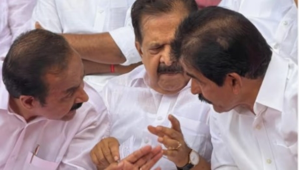 കോൺഗ്രസിലെ മുഖ്യമന്ത്രി പോര്: തന്ത്രപരമായ പിന്മാറ്റവുമായി വി.ഡി. സതീശൻ പക്ഷം; കണ്ണുനട്ടിരിക്കുന്നത് ഘടകകക്ഷികളിൽ