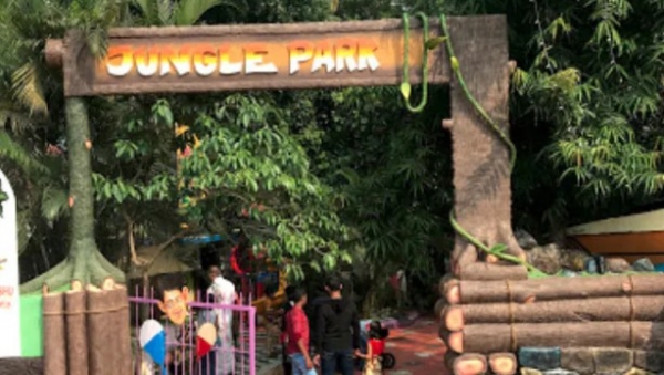 ജംഗിൾ പാർക്കിലെ ചതുപ്പിൽ വീണ് അഞ്ചു വയസ്സുകാരൻ മരിച്ചു; ലൈസൻസില്ലാത്ത പാർക്കിന് സ്റ്റോപ്പ് മെമ്മോ; സുരക്ഷാ വീഴ്ചയിൽ പ്രതിഷേധം ശക്തം