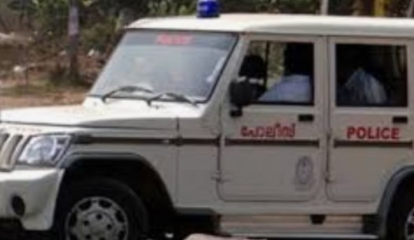 അനുമതിയില്ലാതെ വെടിക്കെട്ട്: ക്ഷേത്ര ഭാരവാഹികൾക്കെതിരെ പോലീസ് കേസെടുത്തു; വൻ സുരക്ഷാവീഴ്ചയെന്ന് കണ്ടെത്തൽ