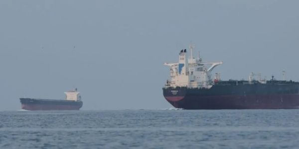 ഇറാൻ എണ്ണക്കടത്ത്: ചൈനീസ് റിഫൈനറിക്കും 40 ഷിപ്പിംഗ് കമ്പനികൾക്കുമെതിരെ അമേരിക്കയുടെ കടുത്ത ഉപരോധം