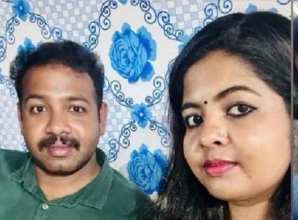 സമൂഹമാധ്യമങ്ങളിൽ താരം, വീട്ടിൽ ക്രൂരപീഡനം; നെയ്യാറ്റിൻകരയിൽ യുവതിയെ ഭർത്താവ് വെട്ടിക്കൊലപ്പെടുത്തി, കാരണം സംശയരോഗമെന്ന് സംശയം