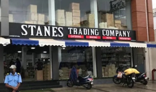 സ്റ്റെയിൻസ് ട്രേഡിംഗ് കമ്പനിയിൽ നിന്നും 23 ലക്ഷം രൂപയാണ് മോഷണം പോയത്