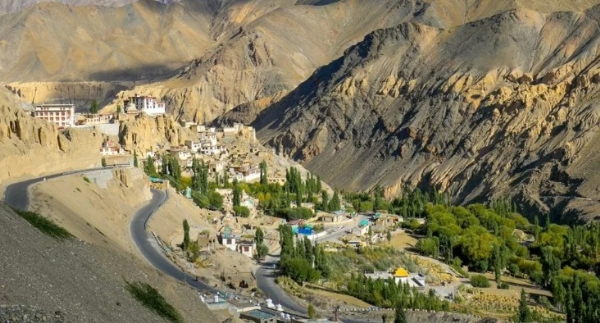 ലഡാക്കിൽ അഞ്ച് പുതിയ ജില്ലകൾ കൂടി; വികസനക്കുതിപ്പിന് കരുത്തുപകരാൻ ചരിത്രപരമായ തീരുമാനം